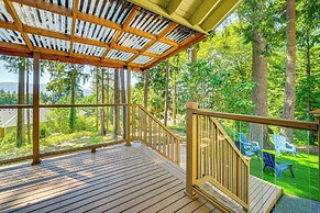 Peaceful Home w/ Partial Lake Sammamish View!