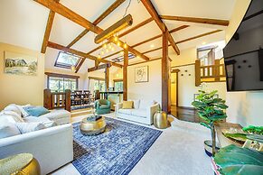 Peaceful Home w/ Partial Lake Sammamish View!