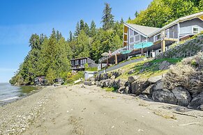 Bayfront Home w/ Private Beach in Poulsbo!