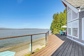 Bayfront Home w/ Private Beach in Poulsbo!
