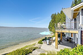 Bayfront Home w/ Private Beach in Poulsbo!