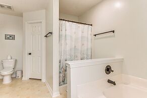 Pensacola Home w/ Fire Pit, 7 Mi to Beaches!