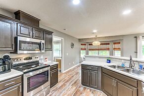 Pensacola Home w/ Fire Pit, 7 Mi to Beaches!