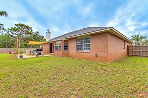 Pensacola Home w/ Fire Pit, 7 Mi to Beaches!