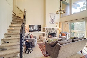 Slope-side Sugar Mountain Retreat 1/2 Mi to Resort