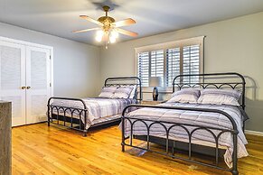 Centrally Located Mtn-view Escape in El Paso!