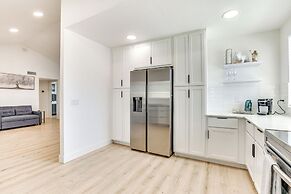 Glendale Home w/ Pool, Basketball + Bbq!
