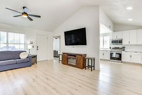 Glendale Home w/ Pool, Basketball + Bbq!