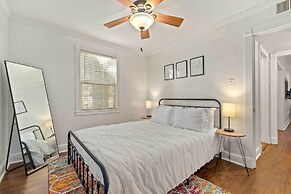Pet-friendly Mobile Condo ~ 4 Mi to Downtown!