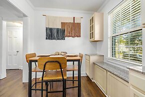 Pet-friendly Mobile Condo ~ 4 Mi to Downtown!