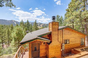 Mtn-view Cabin in Big Bear Lake: 1 Mi to Skiing!