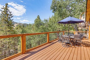 Mtn-view Cabin in Big Bear Lake: 1 Mi to Skiing!
