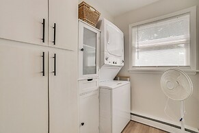 Gaylord Family Home: Walk to Shops & Restaurants!