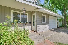 Gaylord Family Home: Walk to Shops & Restaurants!