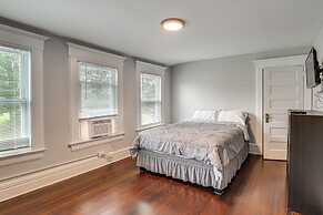 Madison Home: Walk to Main Street!