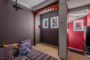 Central Flat 5 min to Kad k y Coastline