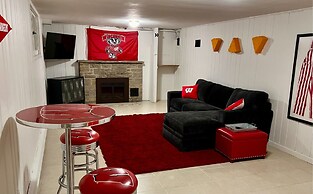 30-day Min. Full House. A+ Loc. Washer/dryer & A/c 3 Bedroom Home