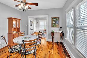 Charming 2br Hot Tub Getaway 2 Bedroom Home