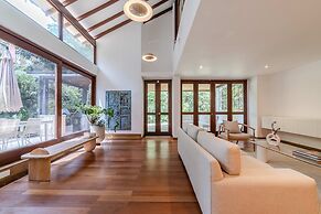 w Incredible 5BR House w Jacuzzi in El Poblado