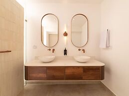 w Incredible 5BR House w Jacuzzi in El Poblado