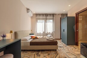 Suebi Central - Deluxe Rooms & Family Suites