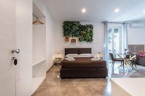 Suebi Central - Deluxe Rooms & Family Suites