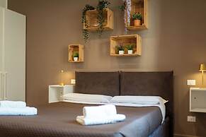 Suebi Central - Deluxe Rooms & Family Suites