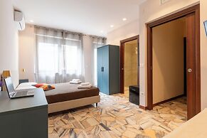 Suebi Central - Deluxe Rooms & Family Suites