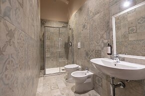 Suebi Central - Deluxe Rooms & Family Suites