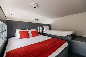 YAYS Amsterdam Maritime by Numa