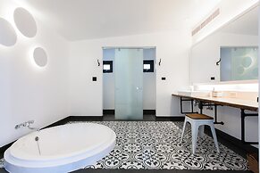 Whilom SeaShoreHotel