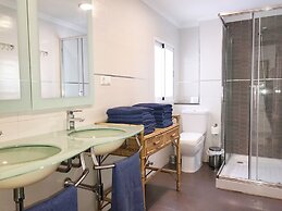 Apartamentos Turisticos La Mundial