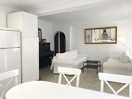 Apartamentos Turisticos La Mundial