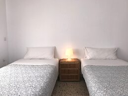 Apartamentos Turisticos La Mundial