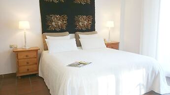 Apartamentos Turisticos La Mundial