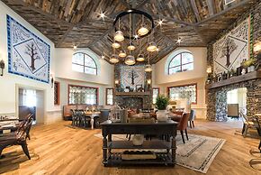 Dollywood's DreamMore Resort