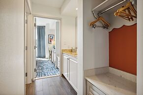 Dollywood's DreamMore Resort