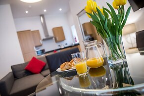 Howarth House Apartments