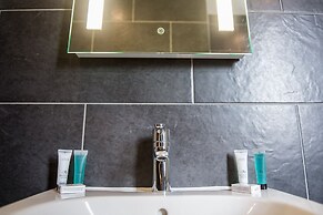 Howarth House Apartments