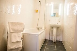 Howarth House Apartments