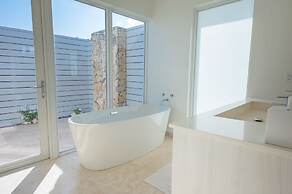 Sailrock South Caicos - Oceanview Villas & Suites