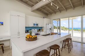 Sailrock South Caicos - Oceanview Villas & Suites