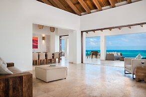 Sailrock South Caicos - Oceanview Villas & Suites