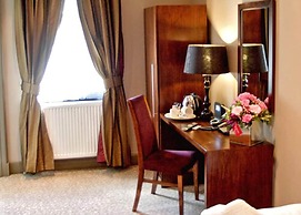 The Lynnhurst Hotel