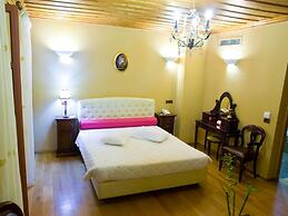 Kyveli Suites