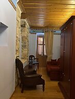 Kyveli Suites