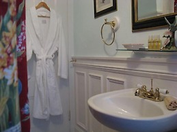 Captain David Kelley House Bed & Breakfast