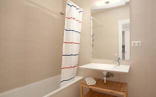 Modern Center Apartments