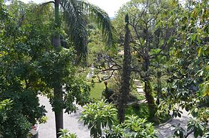 Maxime Boutique Hotel