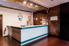 Ruei Gung Business Hotel